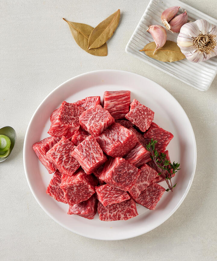 상품상세>[어나더미트] 1++ No.9 한우 양지 국거리(세절) (300g/400g, 2종 택1) [어나더미트] 1++ No.9 한우 양지 국거리(세절) (300g/400g... 