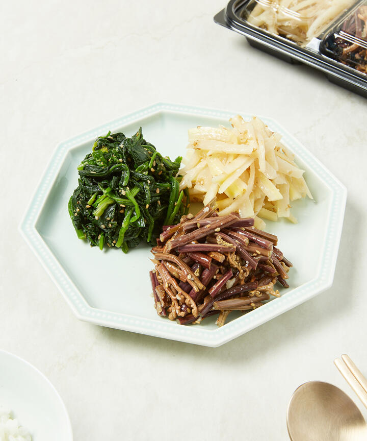 상품상세>[반찬가게 슈퍼키친] 나물 3종 (210g) [반찬가게 슈퍼키친] 나물 3종 (210g)