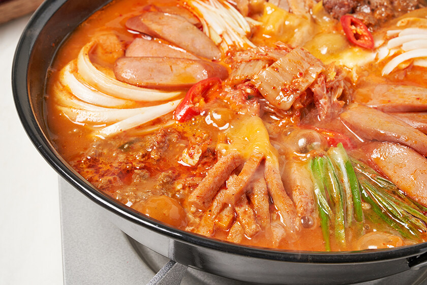 상품상세>[송탄 최네집] 송탄 최네집 부대찌개 (500g) [송탄 최네집] 송탄 최네집 부대찌개 (500g)